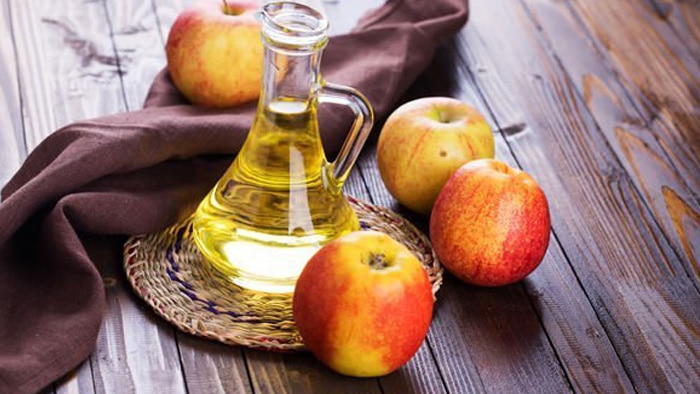 درمان گیاهی کیست مویی با سرکه سیب