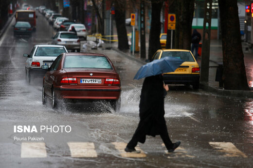 هوای ایران بارانی است؛ تهران خنک می‌شود